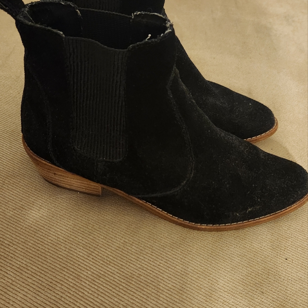 GAP WESTERN CHELSEA BOOTS (Black Suede Boots)